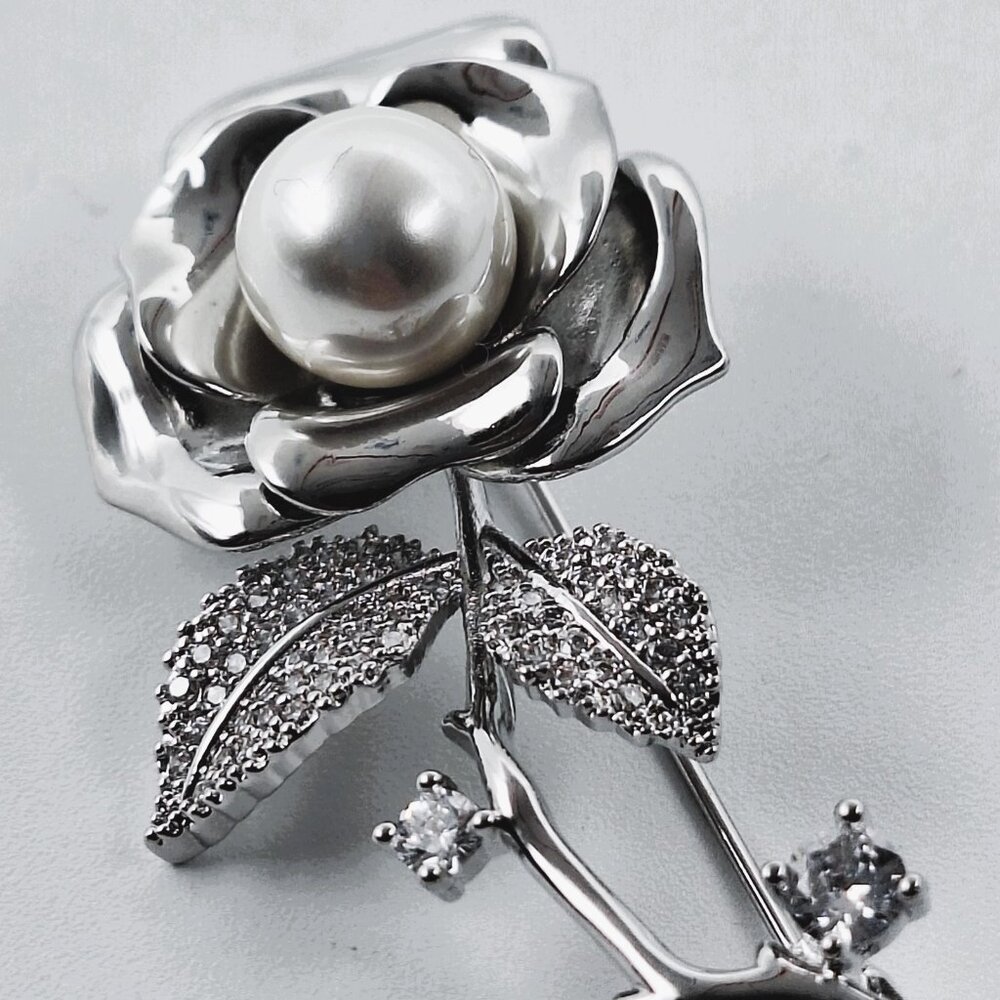 Vintage Silver Tone Large Pearl Clear Glass Crystal Flower Brooch Pin Rhinestone - Picture 8 of 8